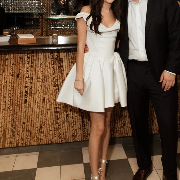 COPY - Elegant White Sleeveless Dress
